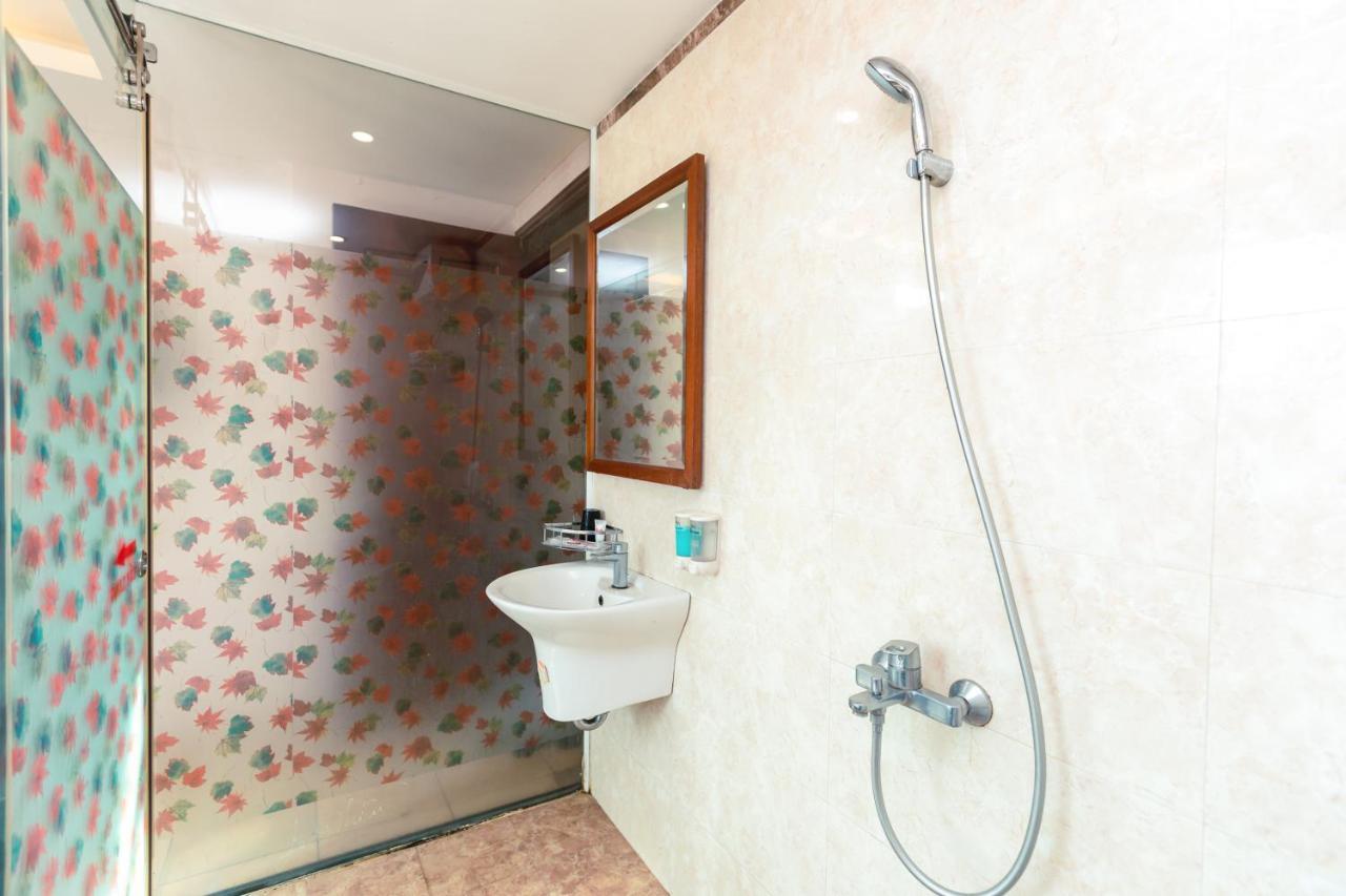 Oyo 653 Huong Thao Hotel Hanoj Exteriér fotografie